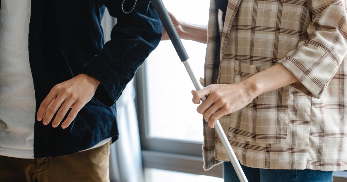 How to guide a vision-impaired person - Blind Veterans UK