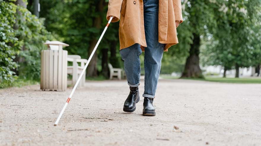 The different types of white cane - Blind Veterans UK