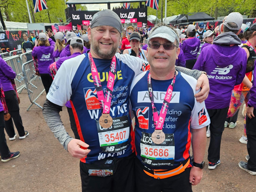 Guiding a blind veteran for the London Marathon - Blind Veterans UK