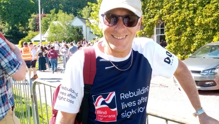 Fundraiser Gary in his Blind Veterans UK t-shirt