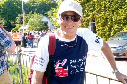 Fundraiser Gary in his Blind Veterans UK t-shirt